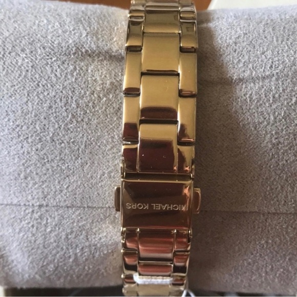*BRAND NEW* Michael Kors MK3992 Watch - Picture 3 of 6